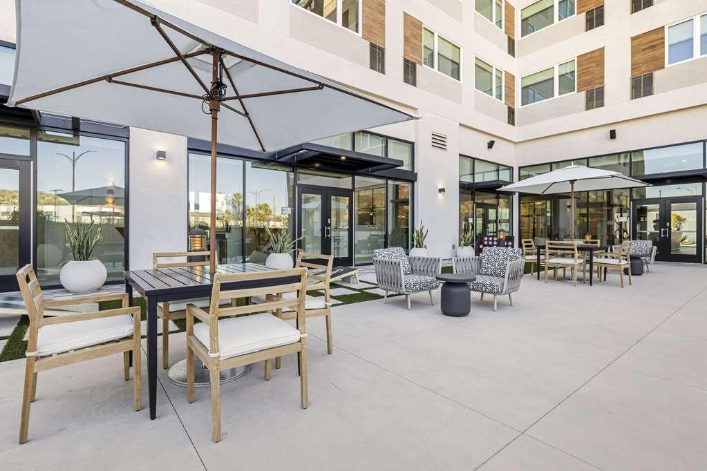 Cambria Hotel Burbank Airport Facilidades foto